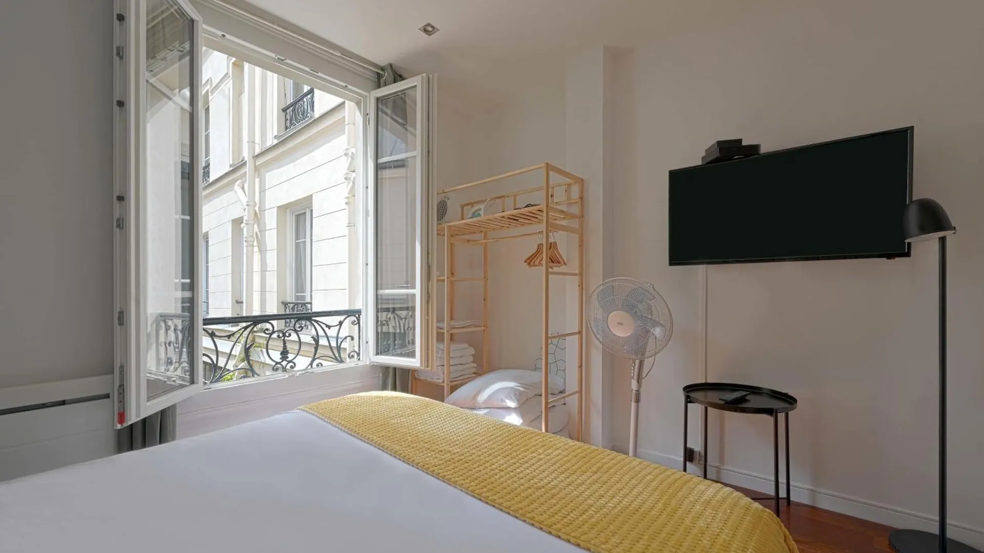 Small Studio Next To Invalides Parijs Appartement