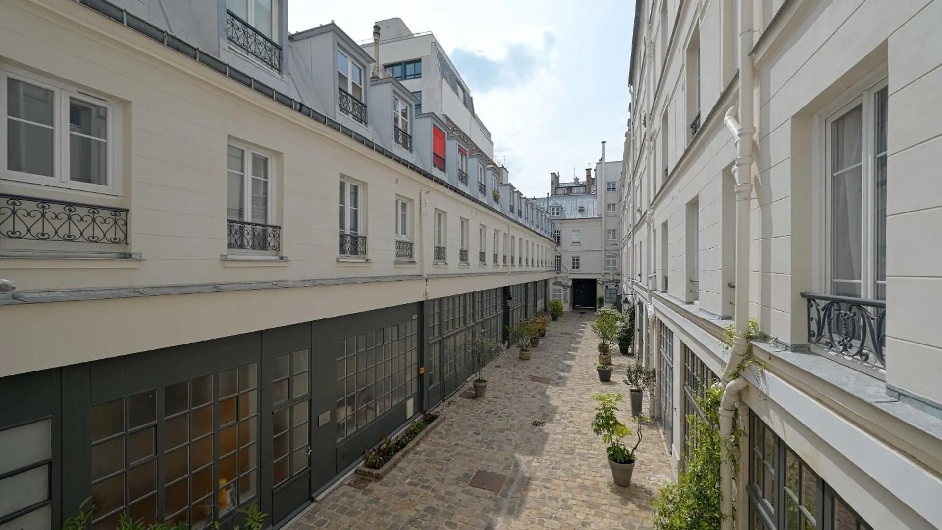 Small Studio Next To Invalides París Apartamento